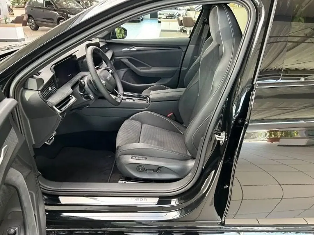 Skoda Superb - Thumbnail 10