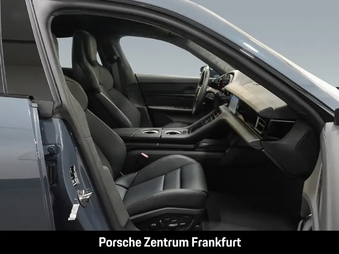 Porsche Taycan - Thumbnail 15