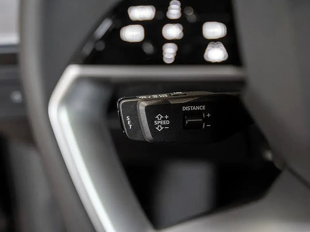 Audi Q3 - Thumbnail 12