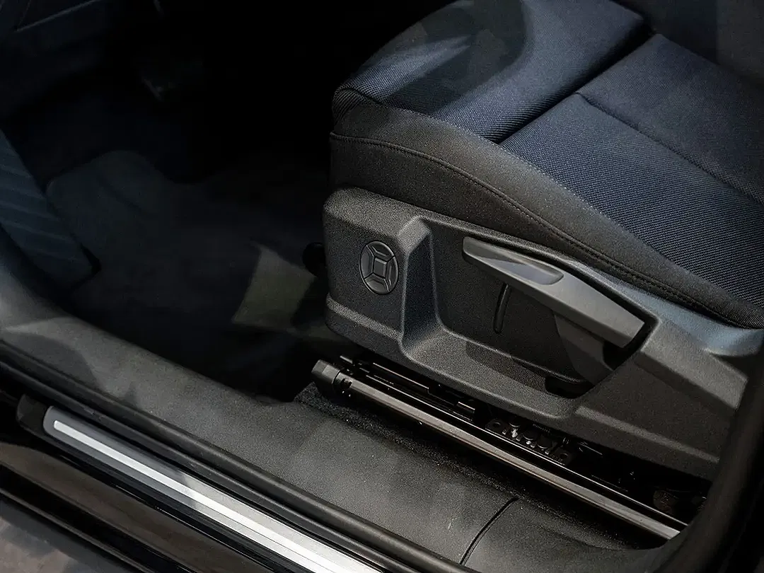 Audi Q3 - Thumbnail 14