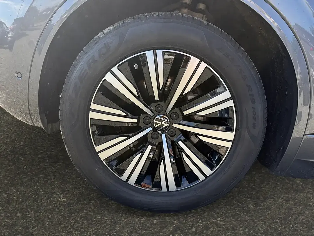 Volkswagen Touareg - Thumbnail 7