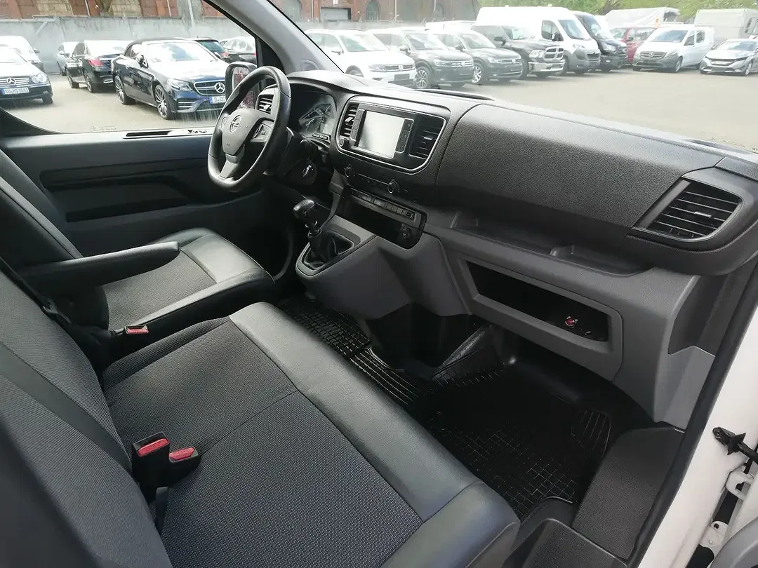 Opel Vivaro - Thumbnail 10