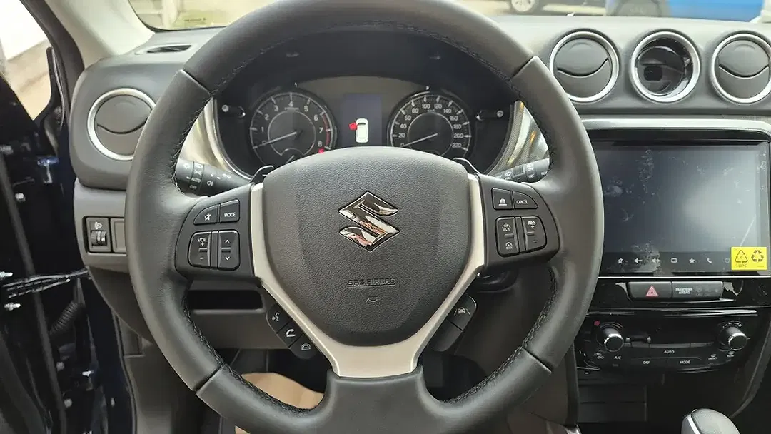 Suzuki Vitara - Thumbnail 10
