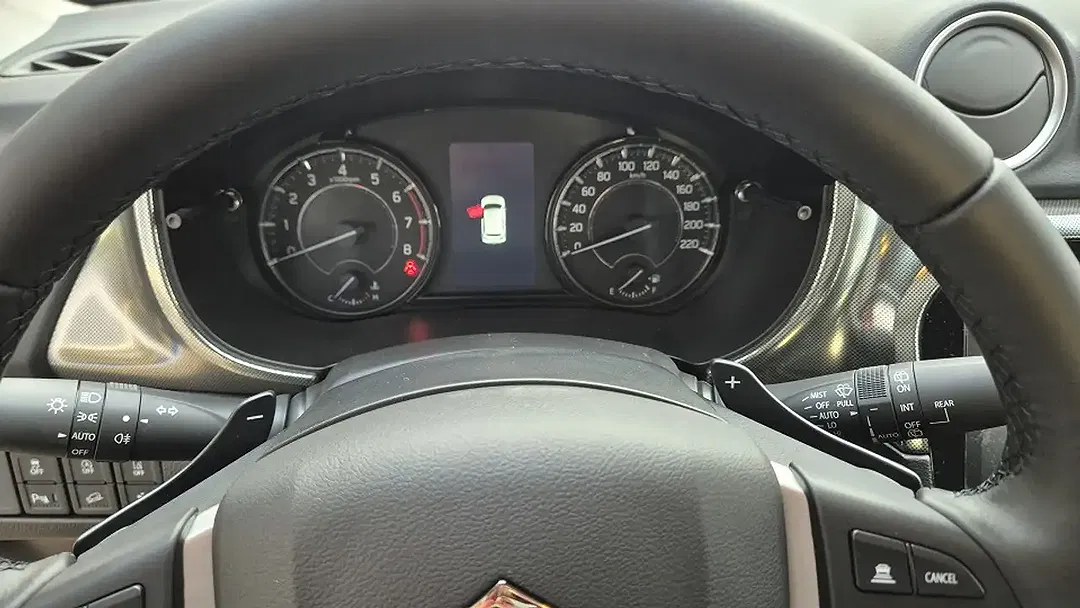 Suzuki Vitara - Thumbnail 11