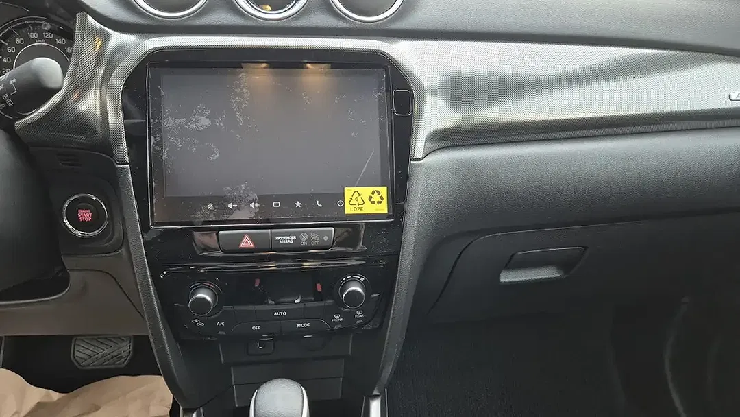 Suzuki Vitara - Thumbnail 12