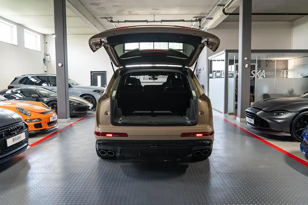 Audi SQ7 - Thumbnail 10