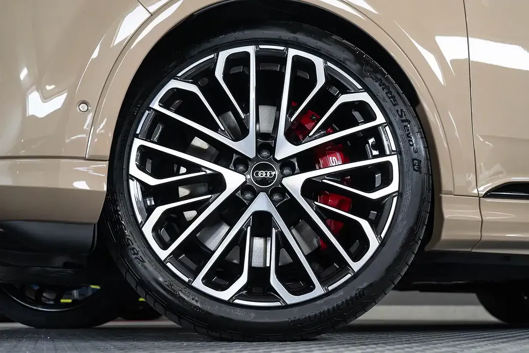 Audi SQ7 - Thumbnail 2