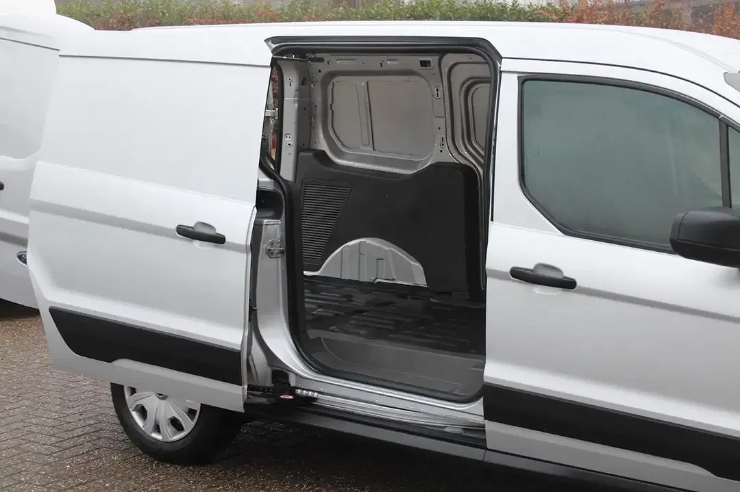Ford Transit Connect - Thumbnail 6