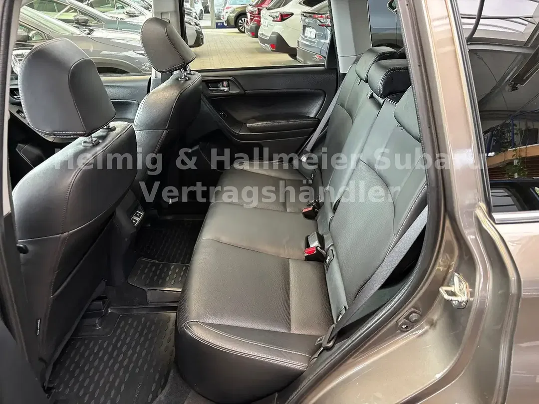 Subaru Forester - Thumbnail 11