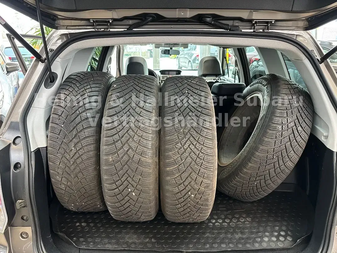 Subaru Forester - Thumbnail 12