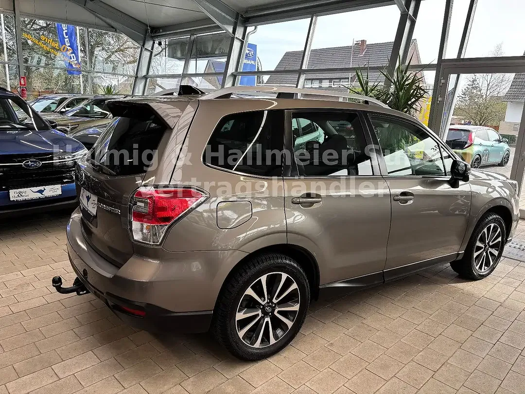 Subaru Forester - Thumbnail 4