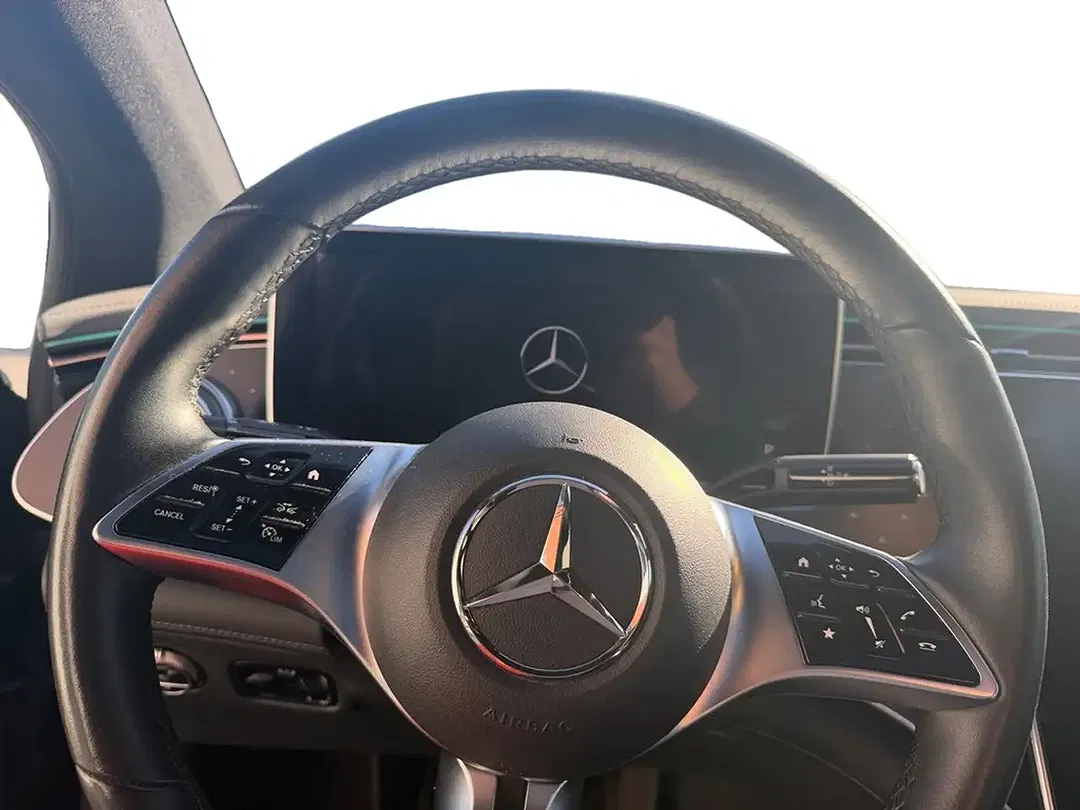 Mercedes-Benz EQE 350 - Thumbnail 10