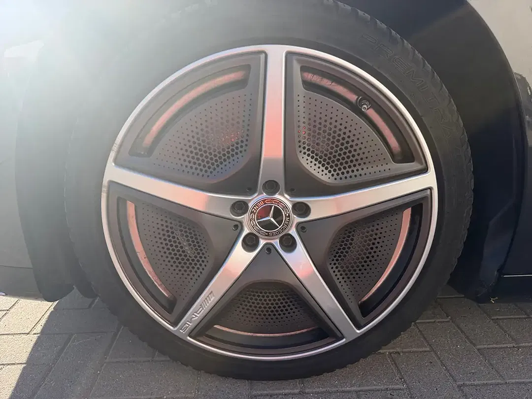 Mercedes-Benz EQE 350 - Thumbnail 13