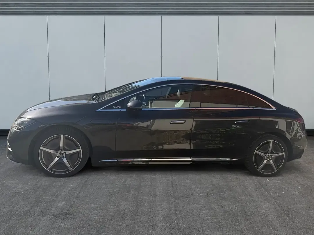 Mercedes-Benz EQE 350 - Thumbnail 3