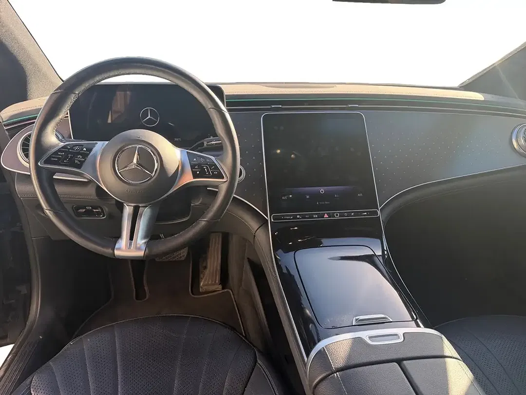 Mercedes-Benz EQE 350 - Thumbnail 8