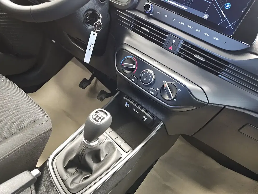 Hyundai i20 - Thumbnail 10