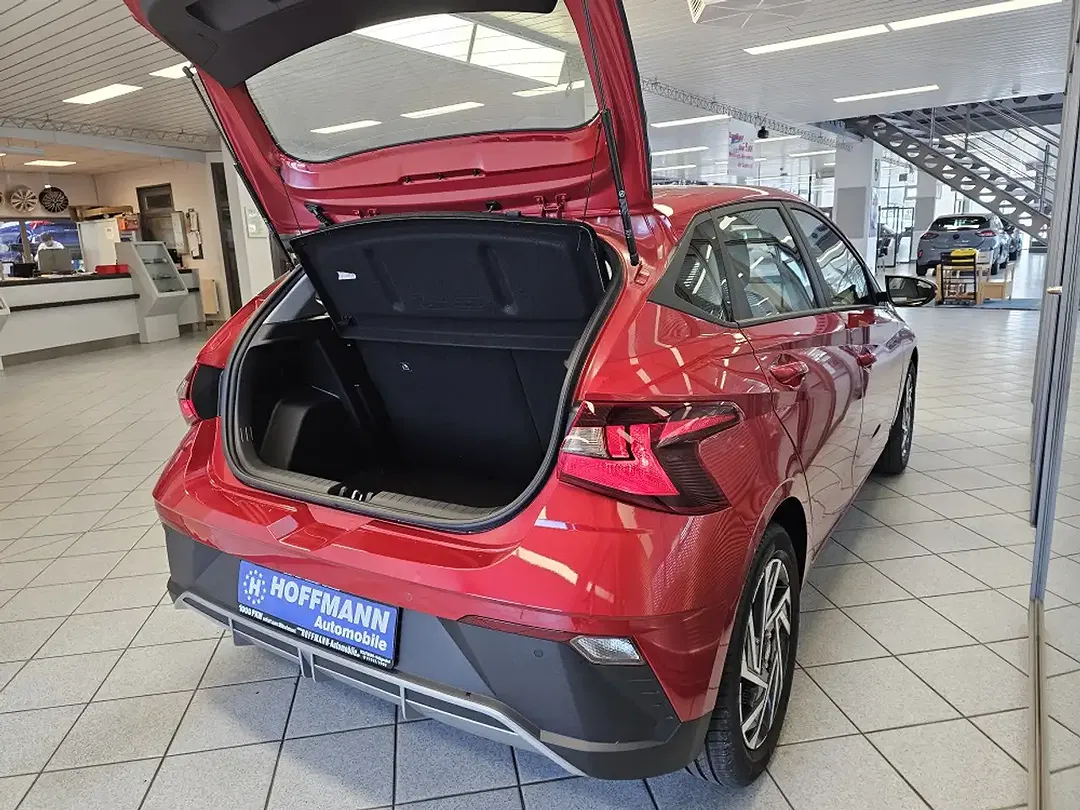 Hyundai i20 - Thumbnail 3