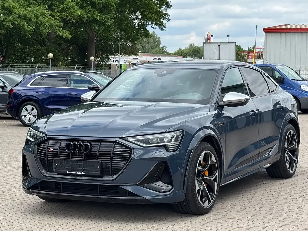 Audi e-tron - Thumbnail 1