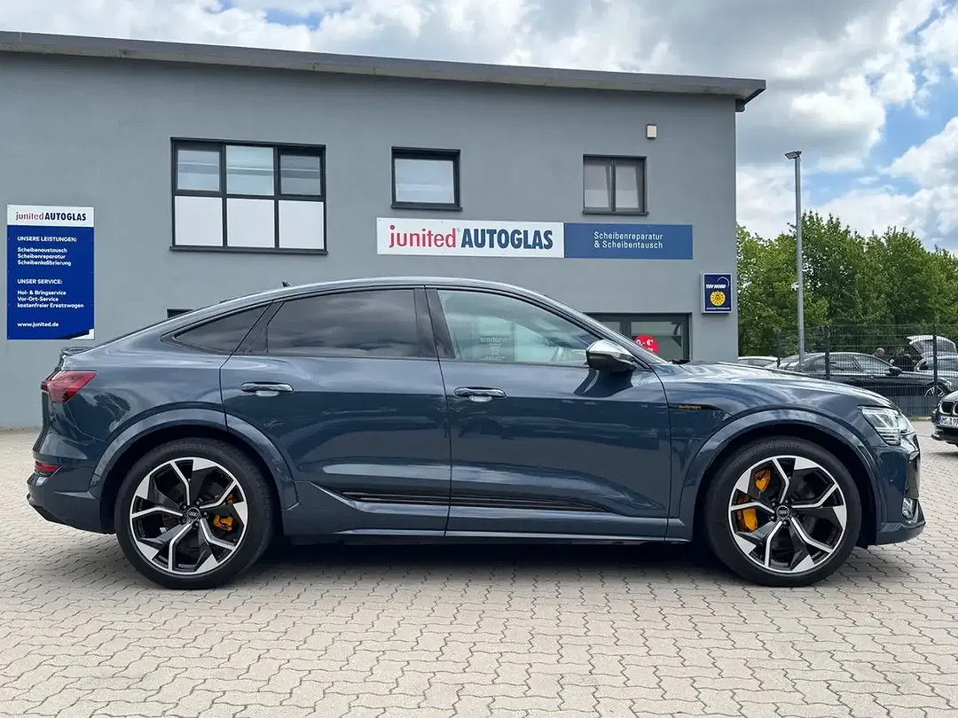 Audi e-tron - Thumbnail 5