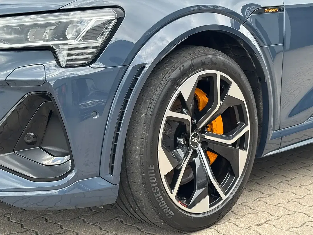 Audi e-tron - Thumbnail 7