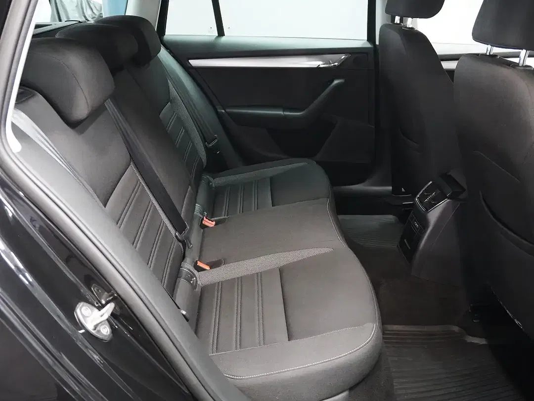 Skoda Octavia - Thumbnail 10