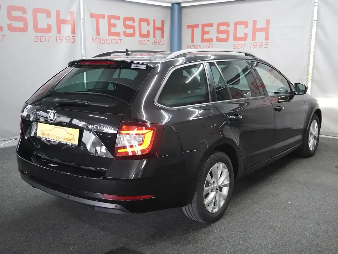 Skoda Octavia - Thumbnail 4