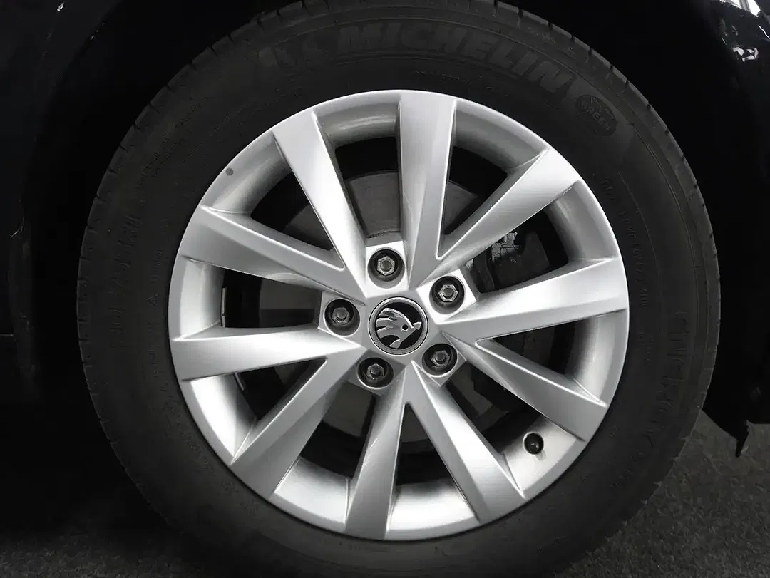 Skoda Octavia - Thumbnail 7