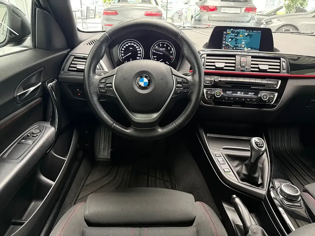 BMW 118 - Thumbnail 5