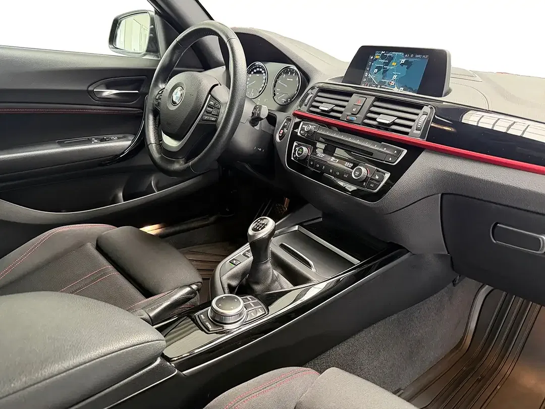 BMW 118 - Thumbnail 9
