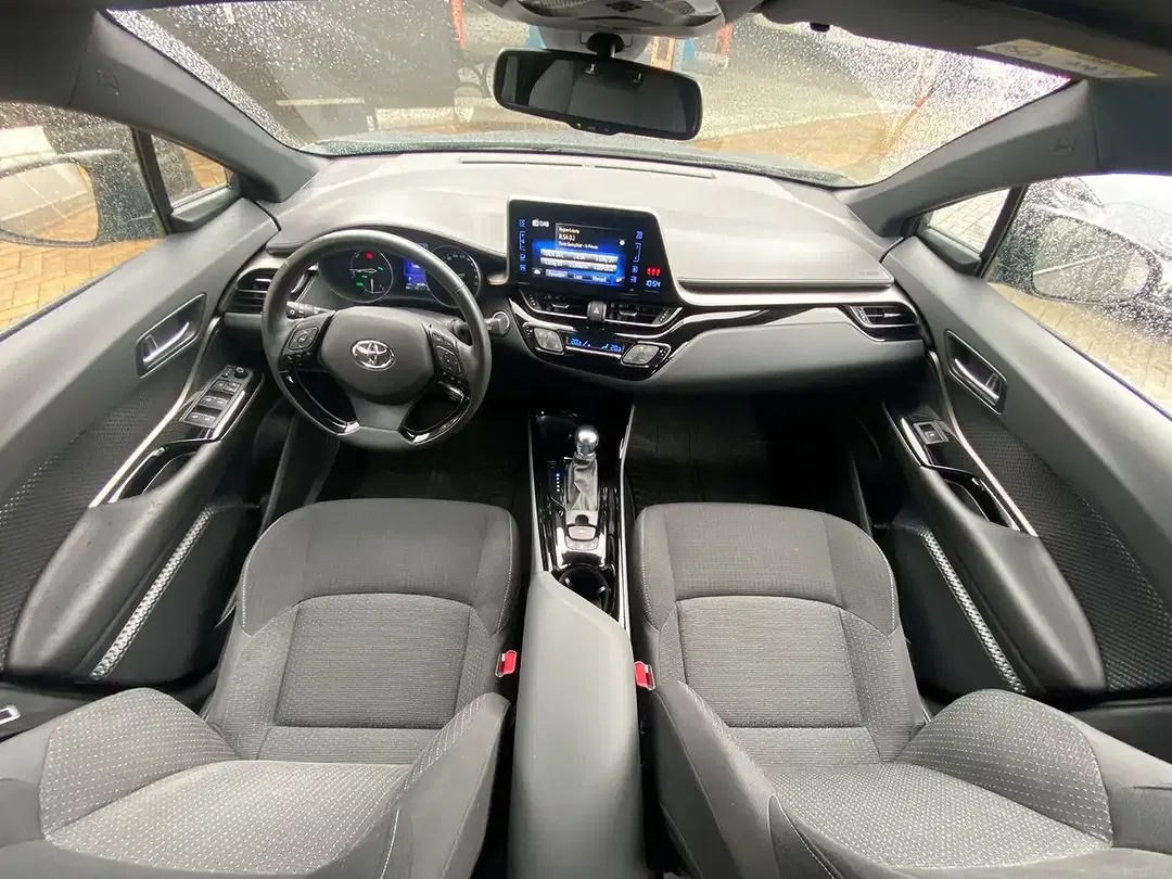 Toyota C-HR - Thumbnail 10