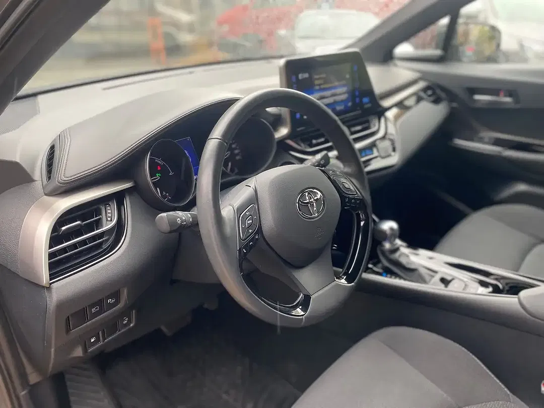 Toyota C-HR - Thumbnail 11