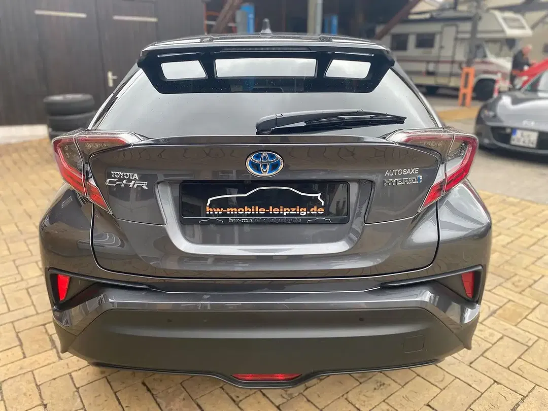 Toyota C-HR - Thumbnail 6