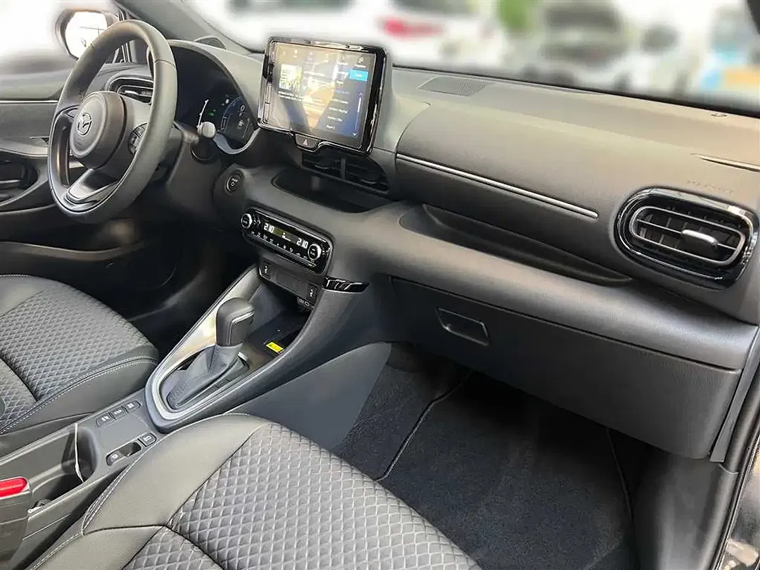Mazda 2 - Thumbnail 11
