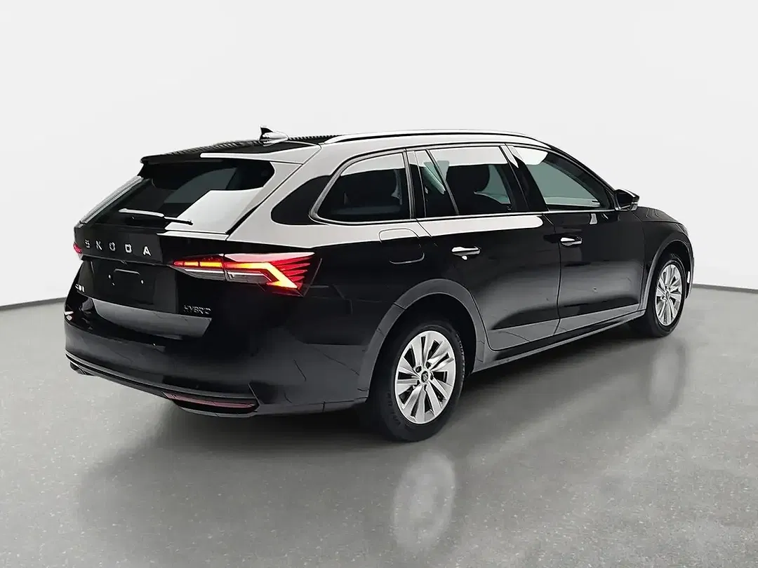 Skoda Octavia - Thumbnail 3