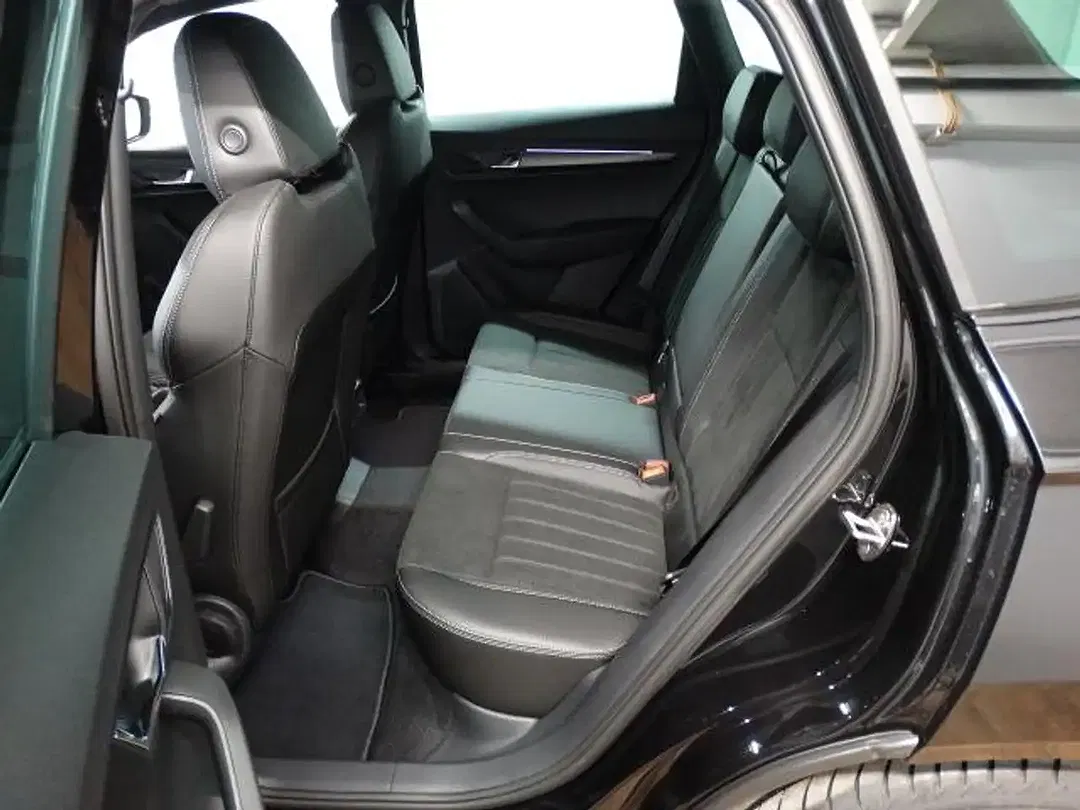 Skoda Karoq - Thumbnail 11