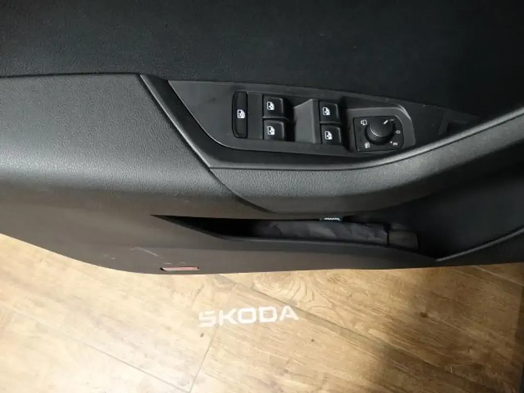 Skoda Karoq - Thumbnail 13