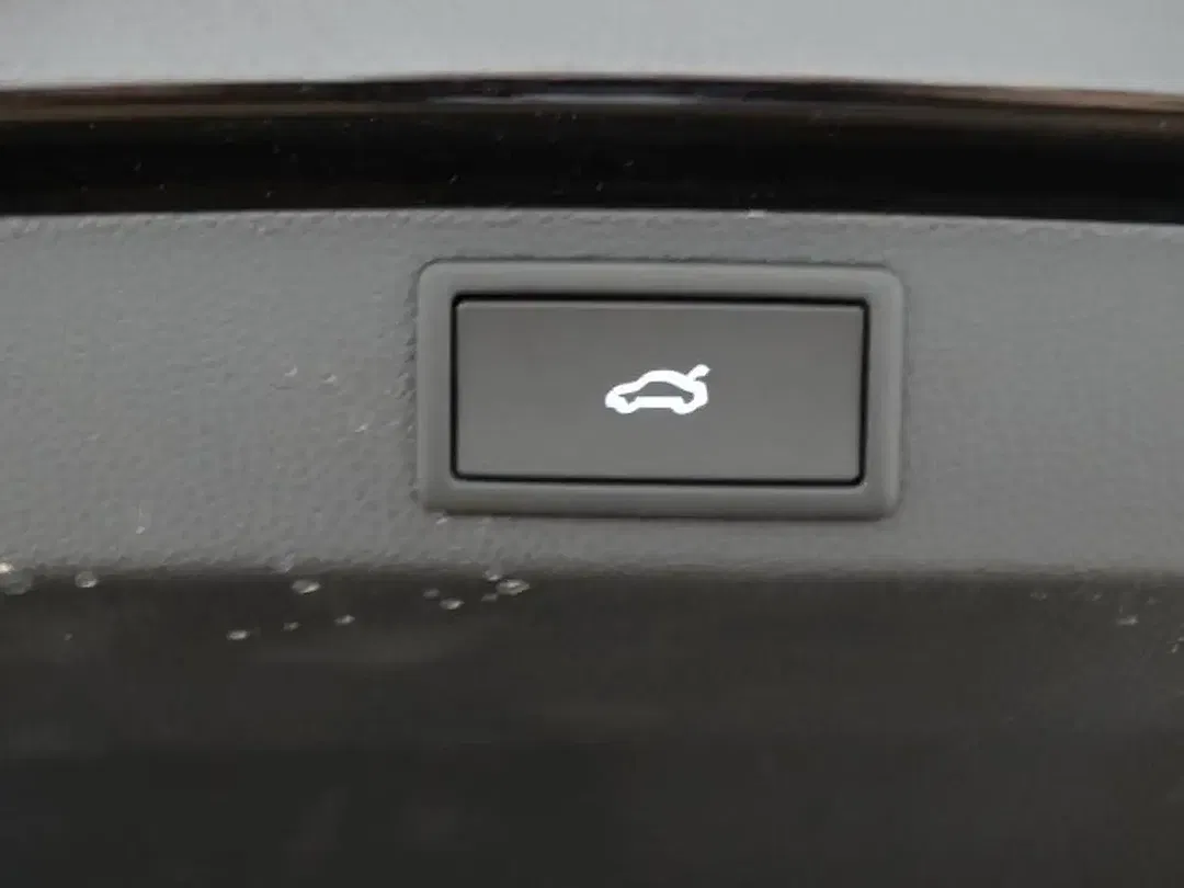 Skoda Karoq - Thumbnail 9