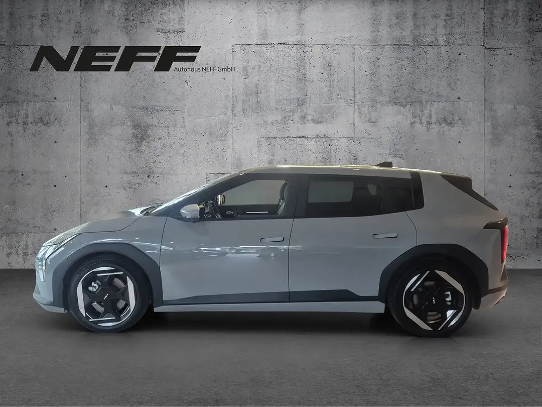 Kia EV4 - Thumbnail 2