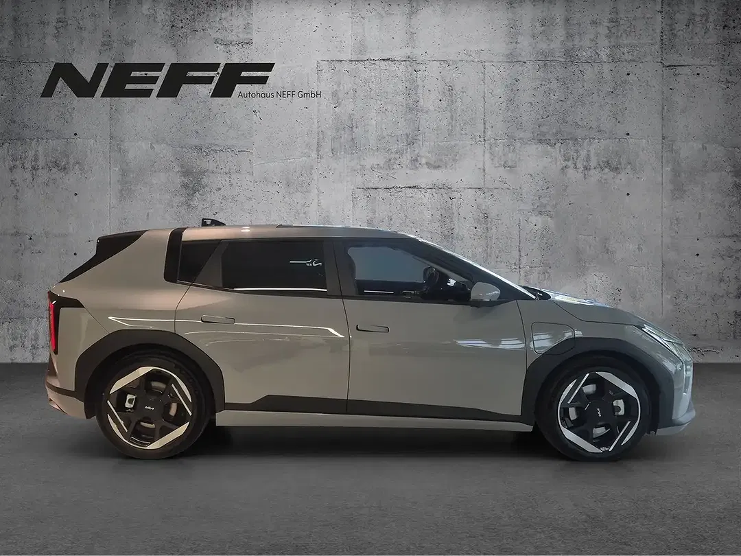 Kia EV4 - Thumbnail 5