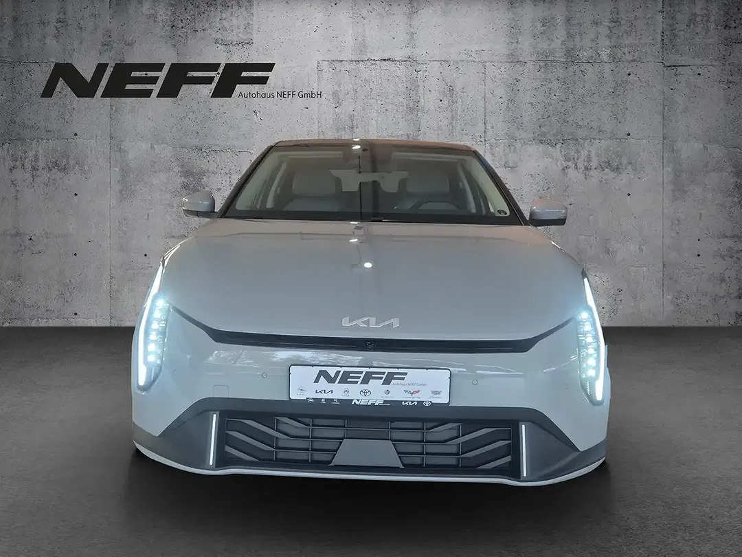 Kia EV4 - Thumbnail 7