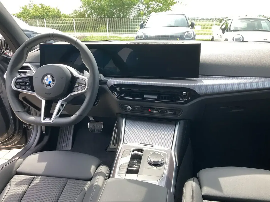 BMW 330 - Thumbnail 10