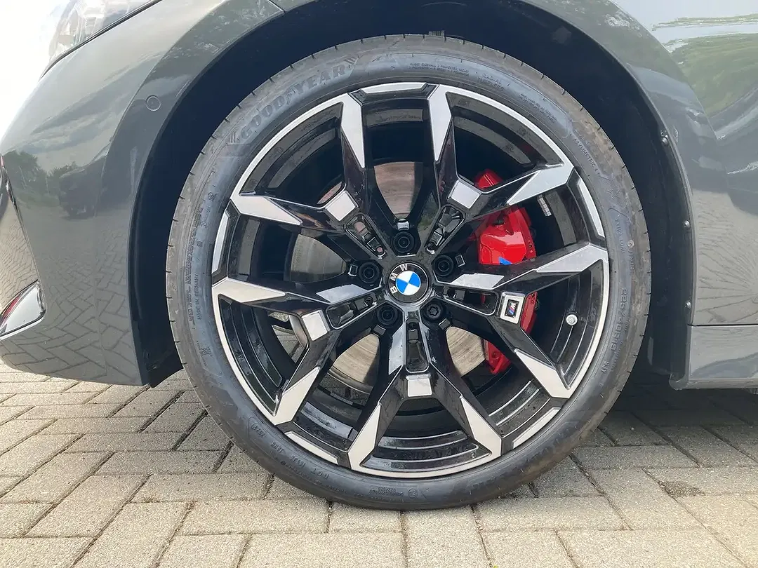BMW 330 - Thumbnail 3