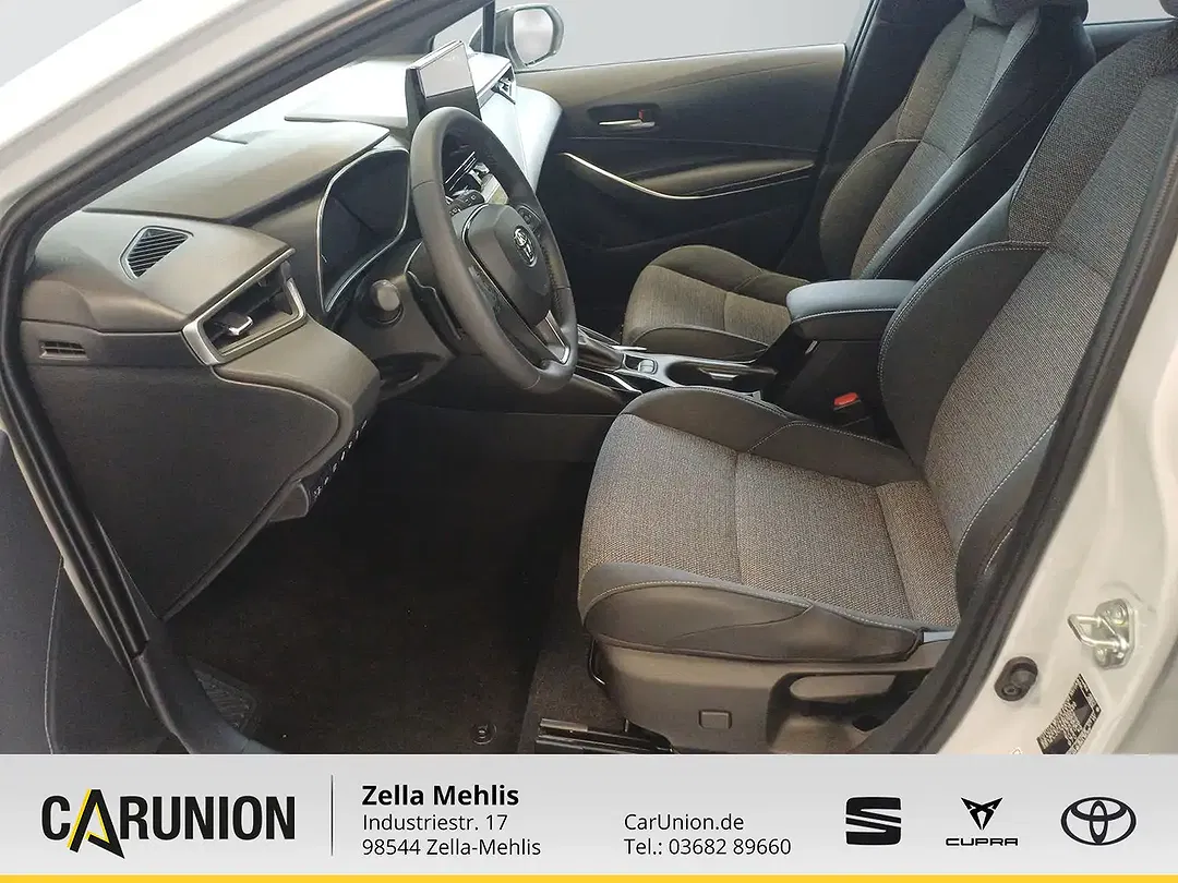 Toyota Corolla - Thumbnail 7