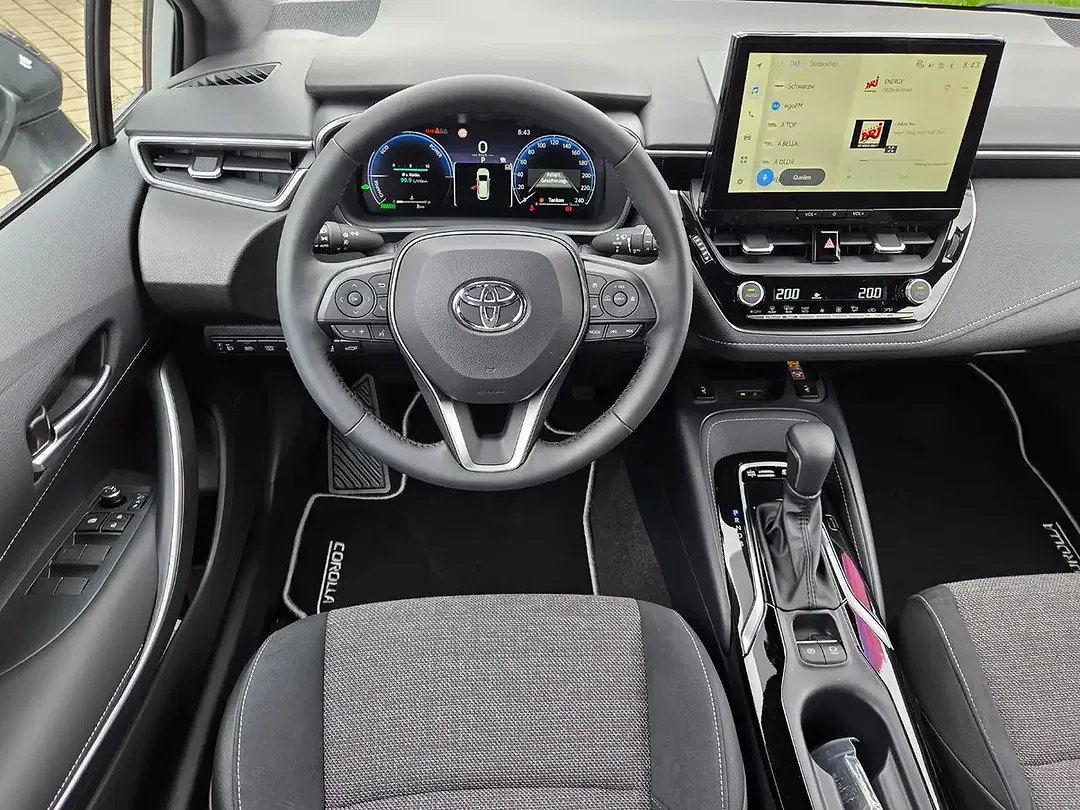 Toyota Corolla - Thumbnail 8