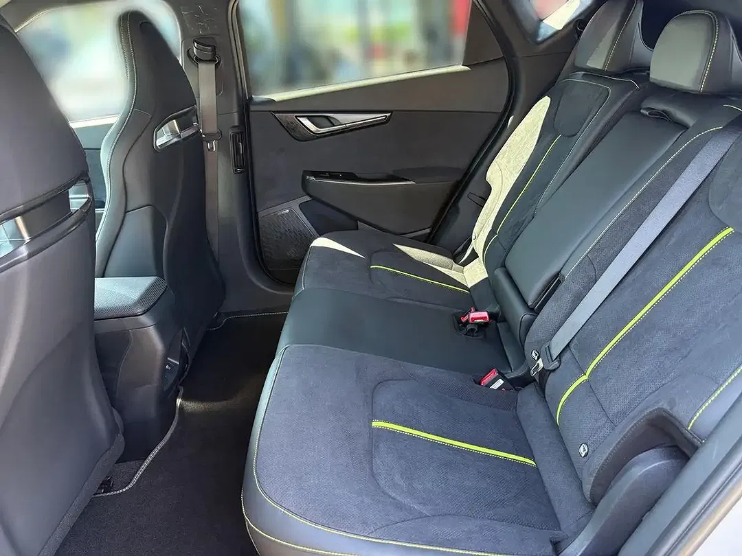 Kia EV6 - Thumbnail 12