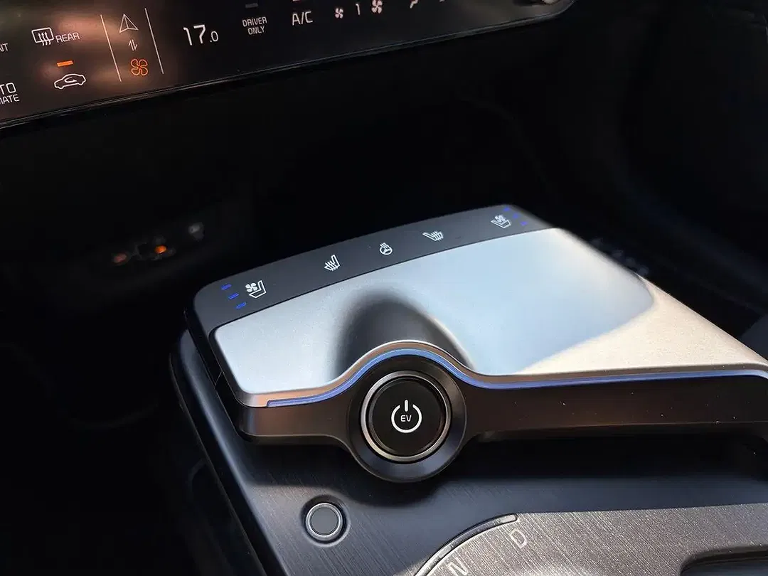 Kia EV6 - Thumbnail 17