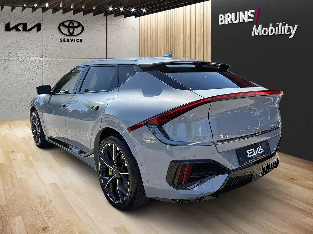 Kia EV6 - Thumbnail 5
