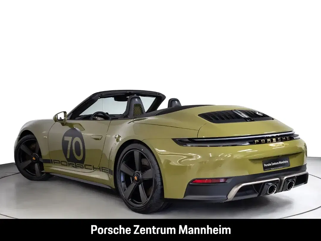 Porsche 992 - Thumbnail 3