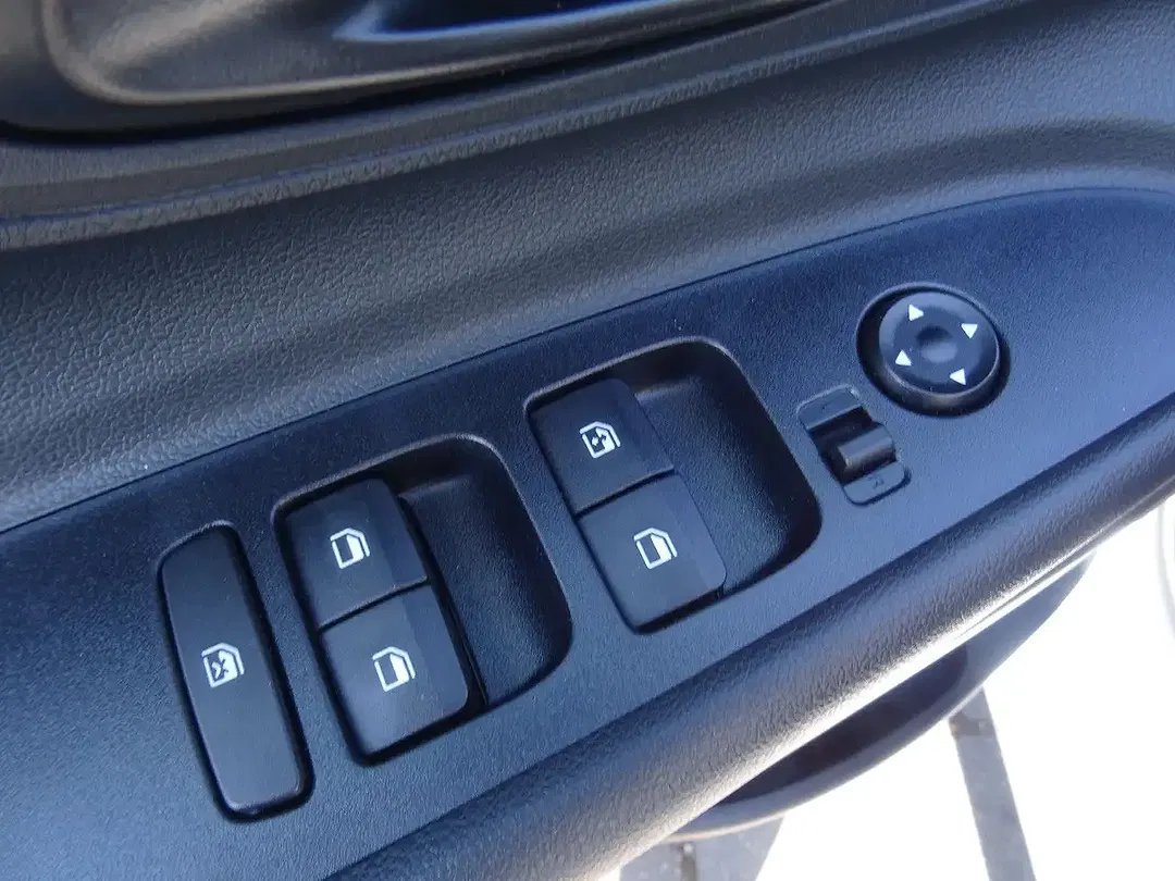 Hyundai i20 - Thumbnail 14