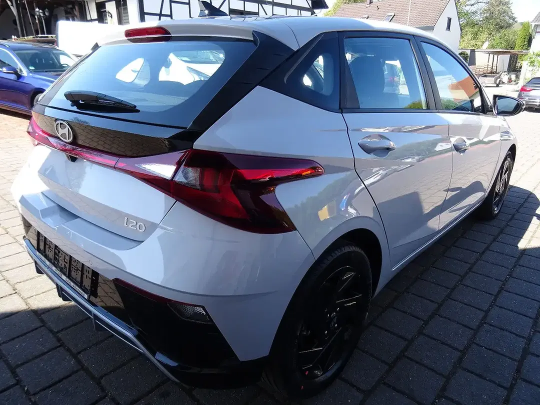 Hyundai i20 - Thumbnail 4